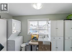 Laundry room/mudroom - 