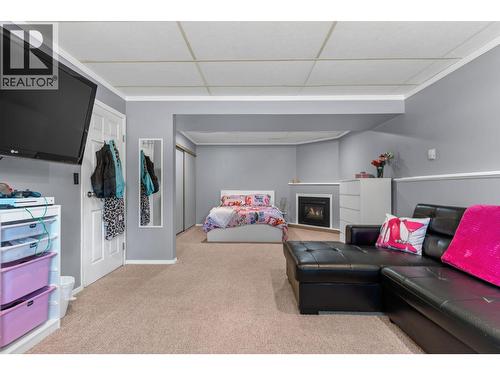 1863 Cathy Avenue, Kelowna, BC - Indoor With Fireplace