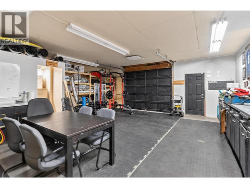 1863 Cathy Avenue, Kelowna, BC - Indoor Photo Showing Garage