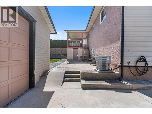1863 Cathy Avenue, Kelowna, BC - Outdoor With Exterior