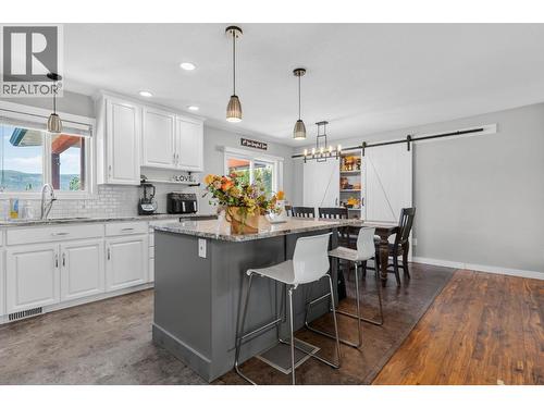 1863 Cathy Avenue, Kelowna, BC - Indoor Photo Showing Kitchen With Upgraded Kitchen