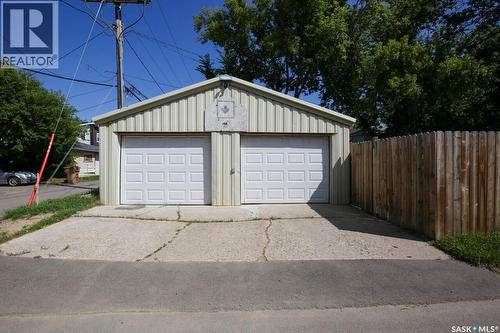 2354 Mcara Street, Regina, SK - Outdoor