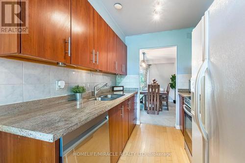 2335 Council Ring Road, Mississauga, ON - Indoor Photo Showing Kitchen With Double Sink