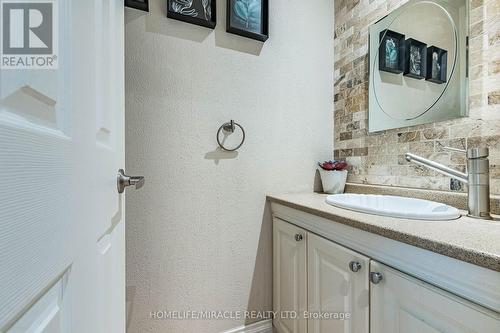 2335 Council Ring Road, Mississauga, ON - Indoor Photo Showing Bathroom