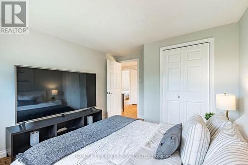 2335 Council Ring Road, Mississauga, ON - Indoor Photo Showing Bedroom