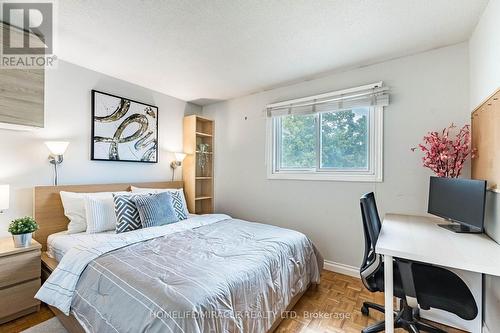 2335 Council Ring Road, Mississauga, ON - Indoor Photo Showing Bedroom
