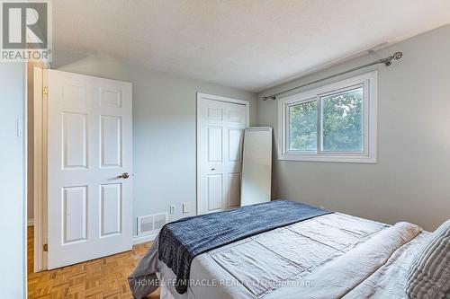 2335 Council Ring Road, Mississauga, ON - Indoor Photo Showing Bedroom