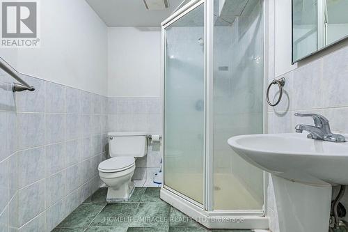 2335 Council Ring Road, Mississauga, ON - Indoor Photo Showing Bathroom