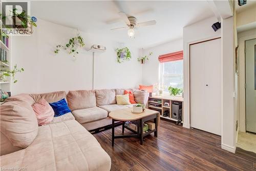 127 Henderson Street, Cambridge, ON - Indoor Photo Showing Living Room