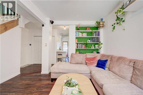 127 Henderson Street, Cambridge, ON - Indoor Photo Showing Kitchen