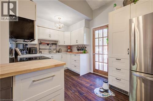 127 Henderson Street, Cambridge, ON - Indoor Photo Showing Laundry Room