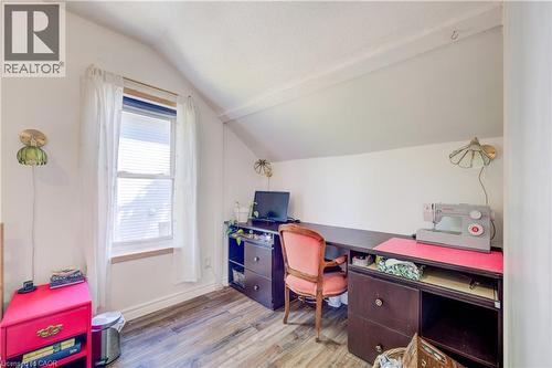 127 Henderson Street, Cambridge, ON - Indoor Photo Showing Bathroom