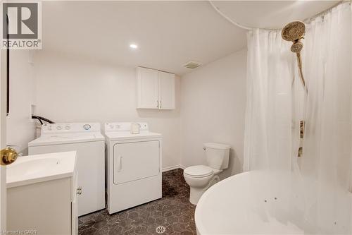 127 Henderson Street, Cambridge, ON - Indoor Photo Showing Bathroom