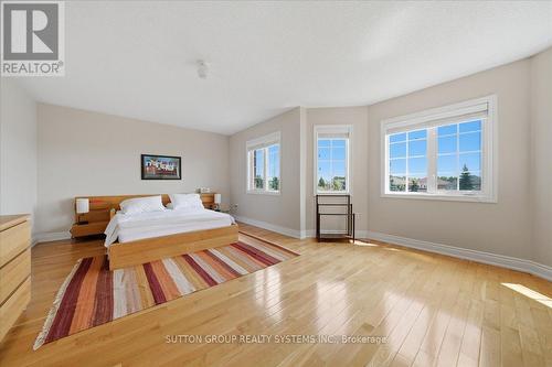 1382 Avon Drive, Mississauga, ON - Indoor Photo Showing Bedroom