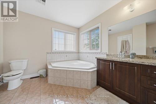 1382 Avon Drive, Mississauga, ON - Indoor Photo Showing Bathroom