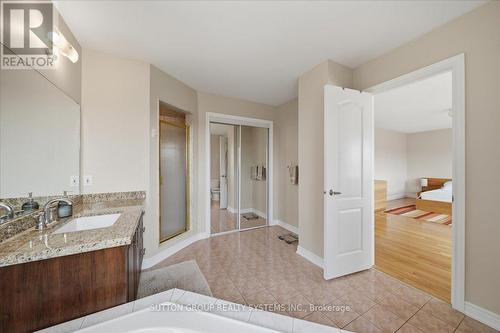 1382 Avon Drive, Mississauga, ON - Indoor Photo Showing Bathroom