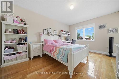 1382 Avon Drive, Mississauga, ON - Indoor Photo Showing Bedroom