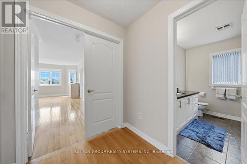 1382 Avon Drive, Mississauga, ON - Indoor Photo Showing Other Room