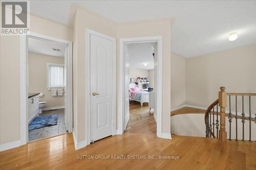 1382 Avon Drive, Mississauga, ON - Indoor Photo Showing Other Room