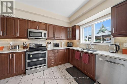 1382 Avon Drive, Mississauga, ON - Indoor Photo Showing Kitchen With Double Sink