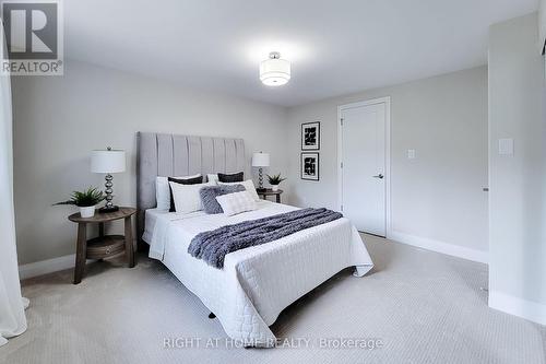 3574 Autumnleaf Crescent, Mississauga, ON - Indoor Photo Showing Bedroom