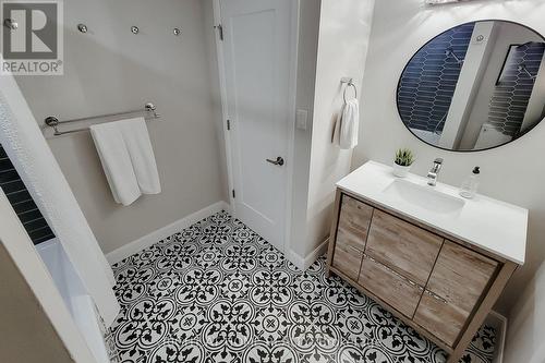 3574 Autumnleaf Crescent, Mississauga, ON - Indoor Photo Showing Bathroom