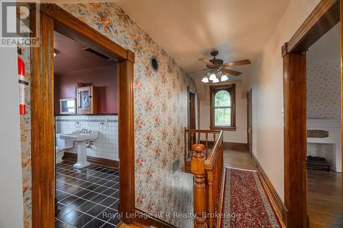 611808 Southgate Sideroad 61, Southgate, ON - Indoor Photo Showing Other Room