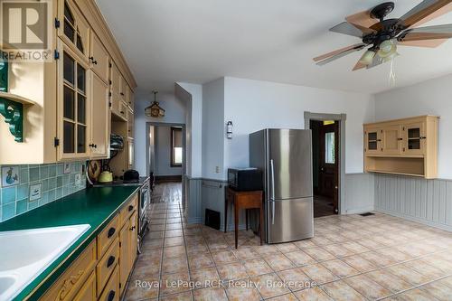611808 Southgate Sideroad 61, Southgate, ON - Indoor Photo Showing Kitchen