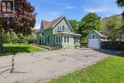 195 MACLELLAN AVENUE Quinte West (Trenton Ward), ON K8V 5J5