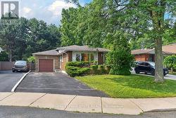 16 SUNSHINE COURT  Hamilton, ON L9C 2L5