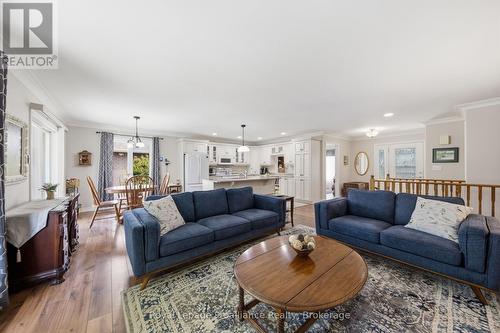 31 Huron Drive, Brighton, ON - Indoor Photo Showing Living Room