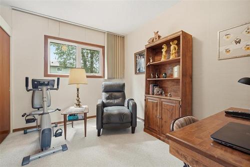 102 Arden Avenue, Winnipeg, MB - Indoor Photo Showing Gym Room