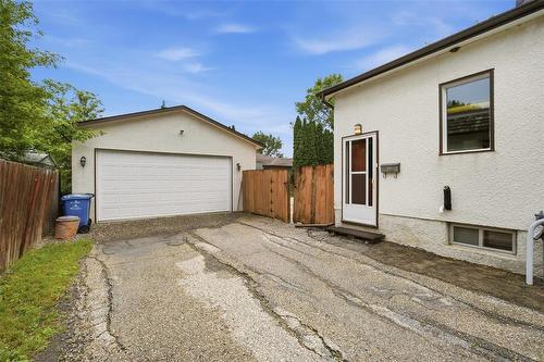 102 Arden Avenue, Winnipeg, MB - Outdoor With Exterior