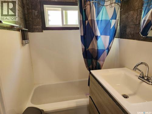 803 97Th Avenue, Tisdale, SK - Indoor Photo Showing Bathroom