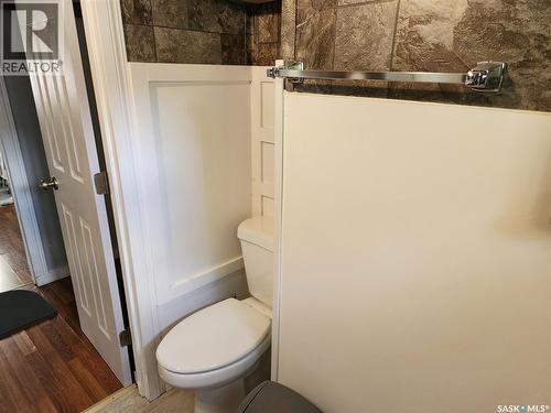 803 97Th Avenue, Tisdale, SK - Indoor Photo Showing Bathroom