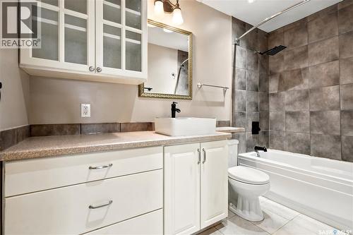 6 1292 Gordon Road, Moose Jaw, SK - Indoor Photo Showing Bathroom