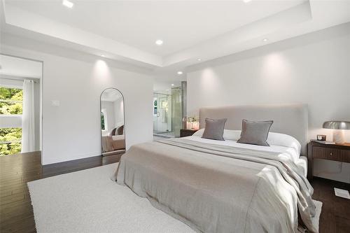 916 Somerset Avenue, Winnipeg, MB - Indoor Photo Showing Bedroom