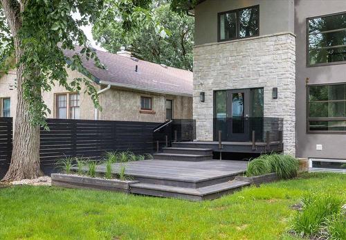 916 Somerset Avenue, Winnipeg, MB - Outdoor With Deck Patio Veranda