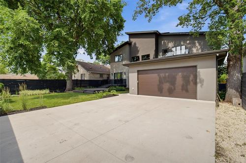916 Somerset Avenue, Winnipeg, MB - Outdoor