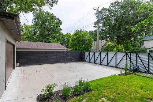 916 Somerset Avenue, Winnipeg, MB - Outdoor