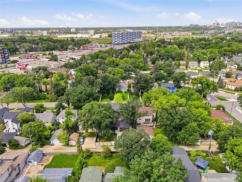 916 Somerset Avenue, Winnipeg, MB - Outdoor With View