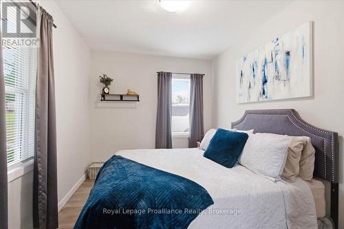 2017 Clark Road, Frontenac (Frontenac Centre), ON - Indoor Photo Showing Bedroom