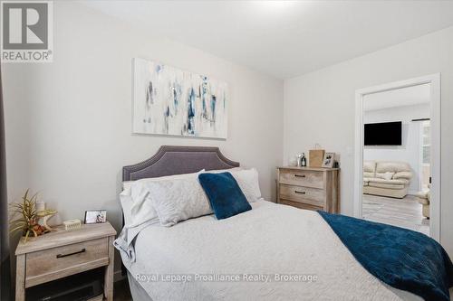 2017 Clark Road, Frontenac (Frontenac Centre), ON - Indoor Photo Showing Bedroom