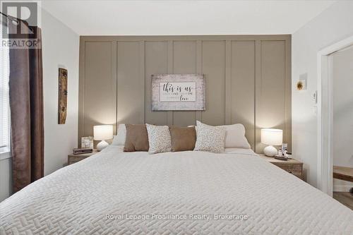 2017 Clark Road, Frontenac (Frontenac Centre), ON - Indoor Photo Showing Bedroom
