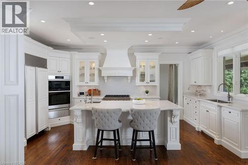 70 Shorewood Place, Oakville, ON - Indoor Photo Showing Kitchen With Double Sink With Upgraded Kitchen