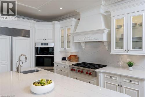 70 Shorewood Place, Oakville, ON - Indoor Photo Showing Kitchen With Upgraded Kitchen