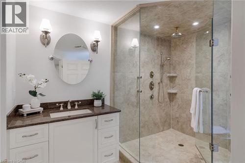 70 Shorewood Place, Oakville, ON - Indoor Photo Showing Bathroom