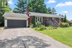 121 STAMFORD DRIVE Drummond/North Elmsley, ON K7H 3C1