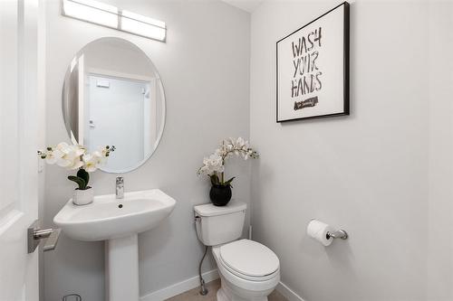 3 Tennant Gate, Winnipeg, MB - Indoor Photo Showing Bathroom
