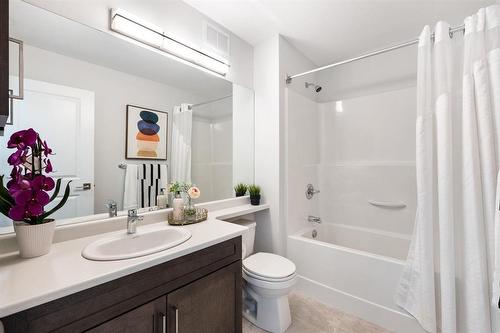3 Tennant Gate, Winnipeg, MB - Indoor Photo Showing Bathroom